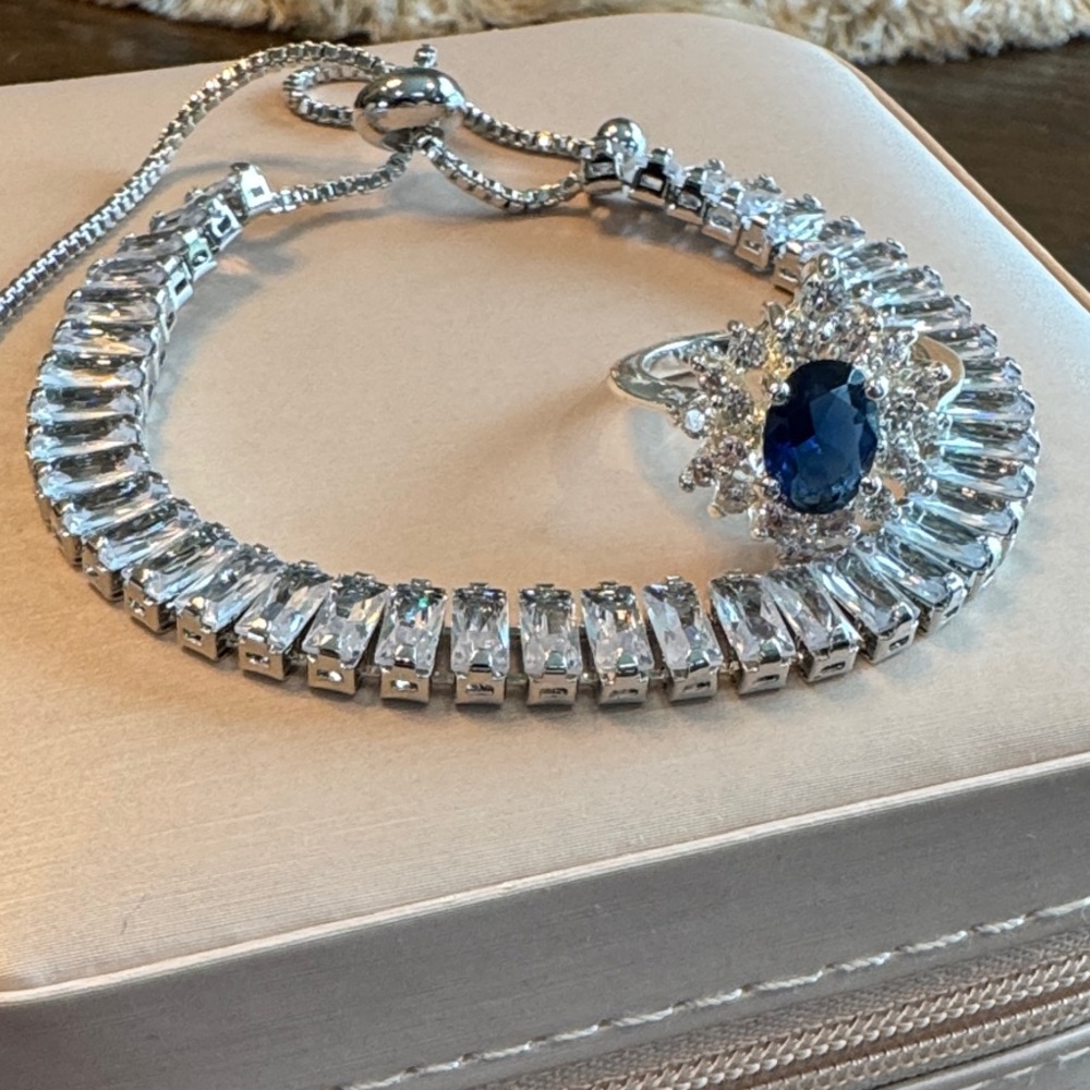 Bracelet and Blue Ring Surrounded by Swarovski Crystals in Jewelry Box sz7 ring - Picture 1 of 6